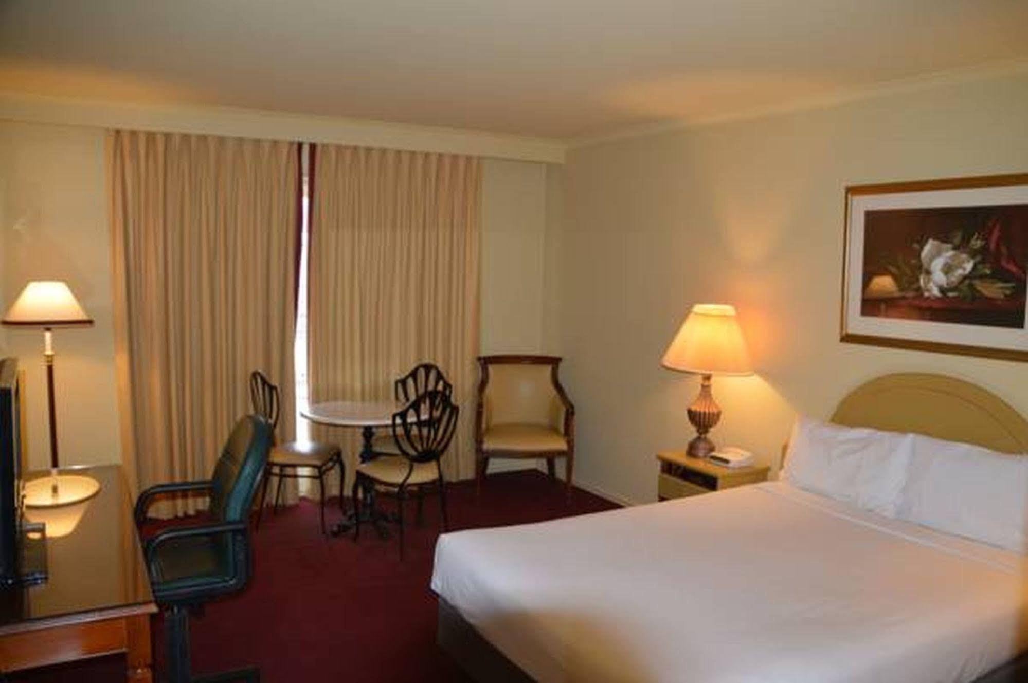 Rowville International Hotel Eksteriør billede